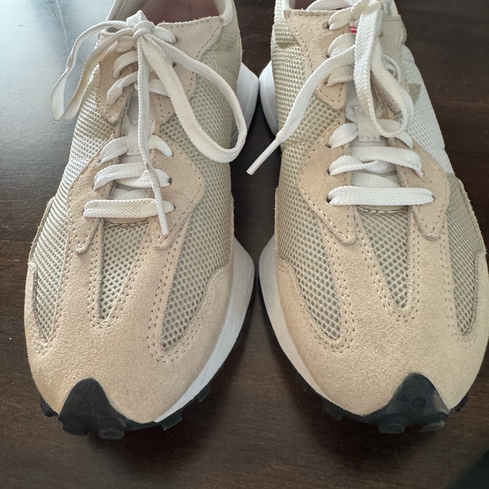 BRAND NEW NEW BALANCE Shoes M8W9.5/10